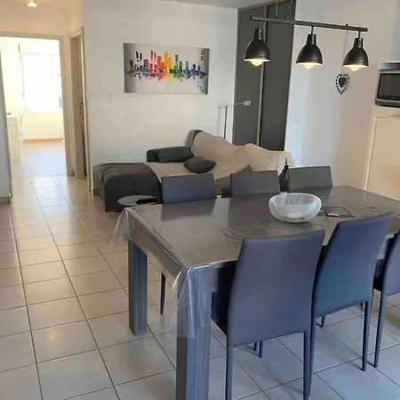 Apartment Magnifique T3 Avec Balcon Vue Montagne , Plein Centre Et Proche Du Gérardmer