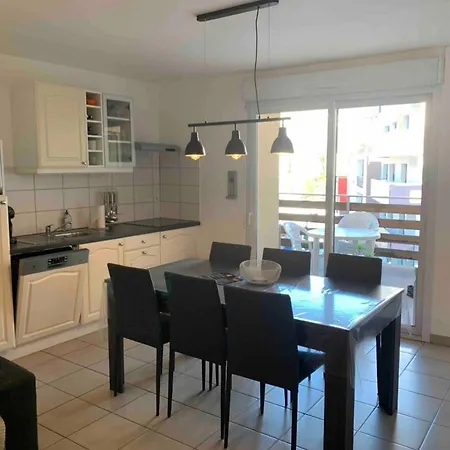 Apartment Magnifique T3 Avec Balcon Vue Montagne , Plein Centre Et Proche Du *