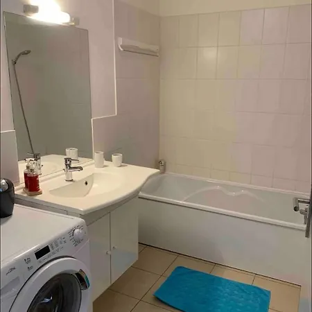 Apartment Magnifique T3 Avec Balcon Vue Montagne , Plein Centre Et Proche Du *