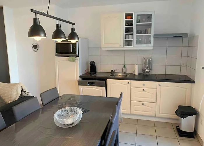 Magnifique T3 Avec Balcon Vue Montagne , Plein Centre Et Proche Du Appartement