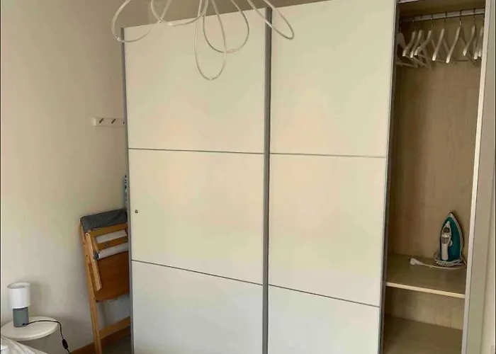 Magnifique T3 Avec Balcon Vue Montagne , Plein Centre Et Proche Du Appartement *