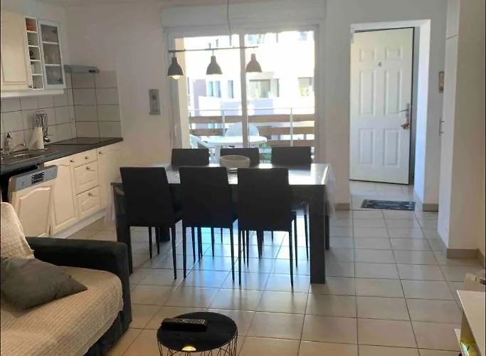 Appartement Magnifique T3 Avec Balcon Vue Montagne , Plein Centre Et Proche Du